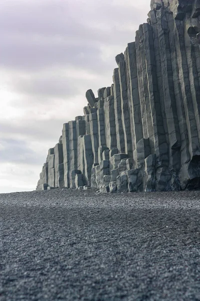 Σχηματισμός στήλης βασάλτη στην Ισλανδία. Ιστορικό — Φωτογραφία Αρχείου