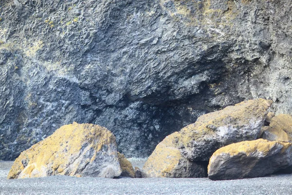 Formación de columnas de basalto en Islandia. Contexto — Foto de Stock