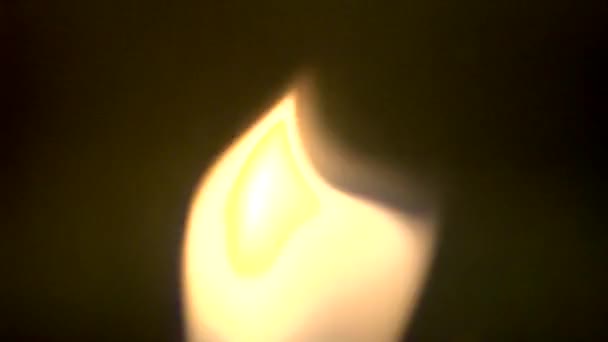 Langues de la flamme gros plan .