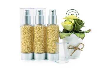 Yüz ve vücut bakım kavramı için nemlendirici serum
