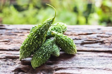 Eski ahşap acı kavun