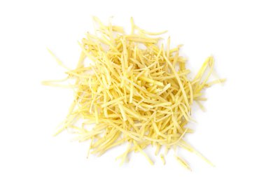 Zencefil kökü dilimleri, beyaz arka planda izole edilmiş. Seçici odak