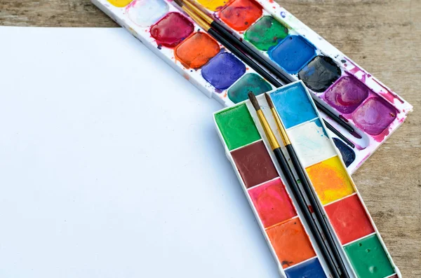 Set Aquarell-Malkasten für kreatives Zeichnen — Stockfoto