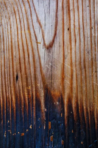Konsistens av svart yta, trä träskiva halv bränd till ch — Stockfoto