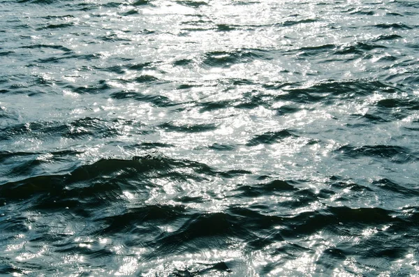 Текстура Стиснутої Сонячної Річкової Води Відображає Сонячні Промені Заході Сонця — стокове фото
