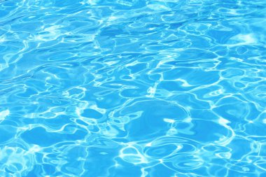 Arka plan bir otel yüzme havuzunda temiz mavi sakinleştirmek su