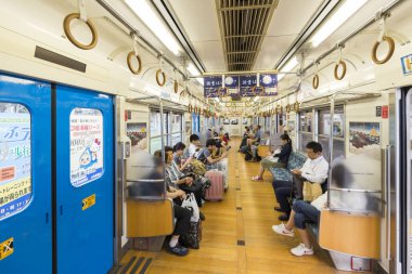 Yamanashi, Japan - 30 Eylül 2016: İç Fujikyu banliyö treni