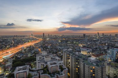 Bangkok, Tayland - 14 Kasım 2016: Bangkok havadan görünümü, Chalerm Maha Nakhon Ekspres