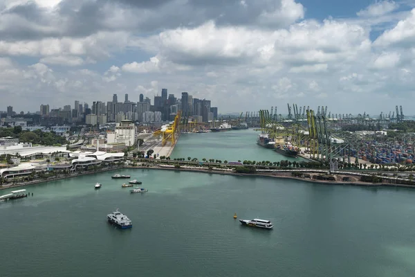 Keppel haven en de Skyline van Singapore — Stockfoto