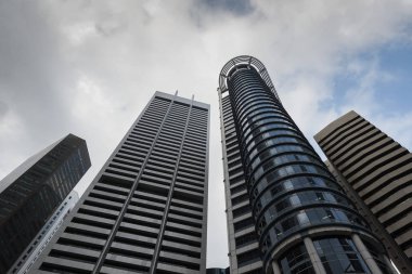 Gökdelenler, Singapur iş bölgesi ararken