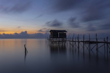 Denizin Bintan Adası, Endonezya ahşap ev