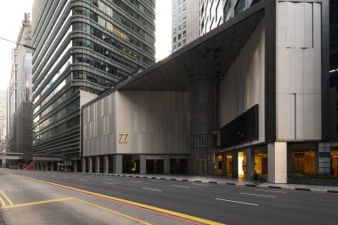 SINGAPORE, SINGAPORE - APR 11, 2020: Singapur CBD 'nin Boş Sokağı, COVID-19 Enfeksiyon oranının artması nedeniyle Devre Kesicisi veya Kilitleme sırasında