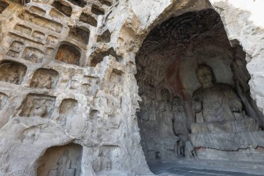 Luoyang Longmen mağarasının içindeki Buda heykeli Grottoes, Henan, Çin