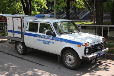 Rus polis arabası K-9 hizmet Krasnodar (Önden Görünüm)