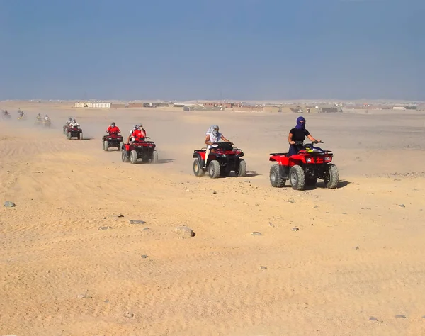 Tourist rally on ATVs in Hurghada — Stock Photo, Image