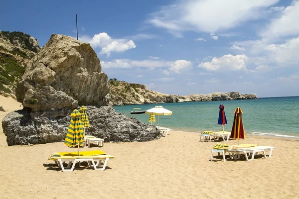 Pequeña playa en la isla de Rodas — Foto de Stock