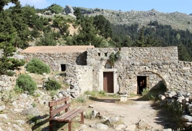 Baş melekler (Taksiarkhion) Mikhail ve Palio Gabriel Kilisesi