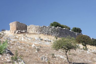 Peloponnese. Kilit Kallogriya veya Dimeysky duvar kalıntıları