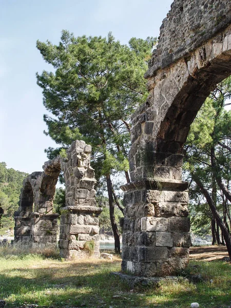 Rzymski akwedukt w starożytnych Phaselis — Zdjęcie stockowe