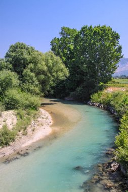 Preveze alan küçük ve sarma nehirde