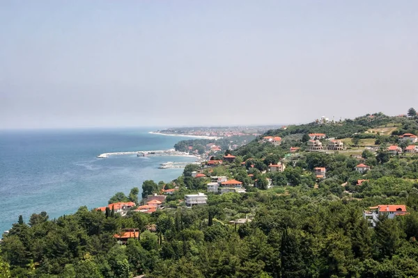 View from the Platanom Fortress to the village of Platanomas — Stock Photo, Image