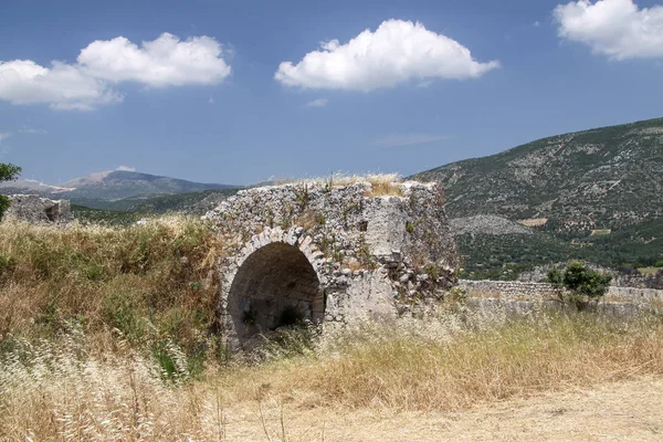 Ruinas de la fortaleza de San Jorge en la isla de Cefalonia — Foto de Stock