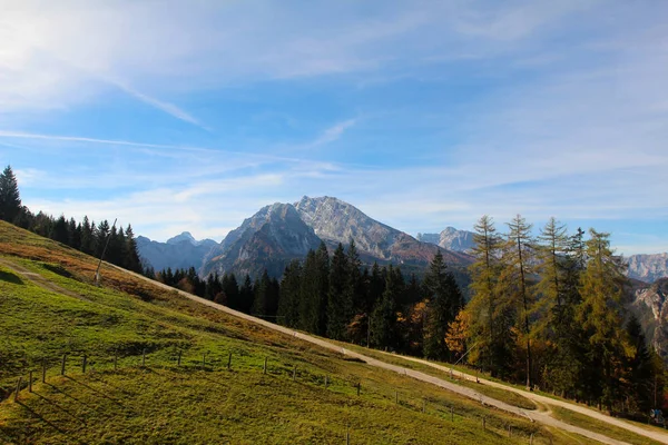 Jenner is een 1874 meter hoge berg — Stockfoto