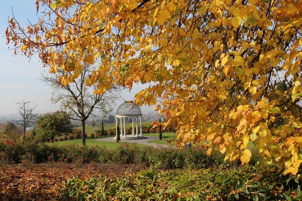 Pavilion in the park — Stock Photo, Image