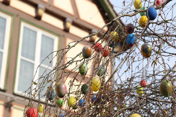 Fonte Decorada Ovos Páscoa Ovos Páscoa Bem Decorados — Fotografia de Stock