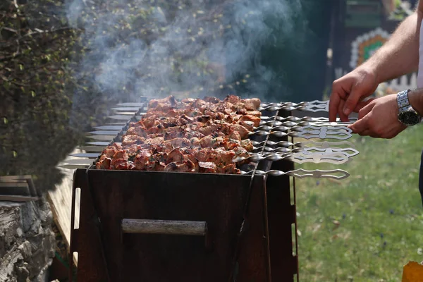 Fleisch Wird Gegrillt Schaschlik Grillen — Stockfoto