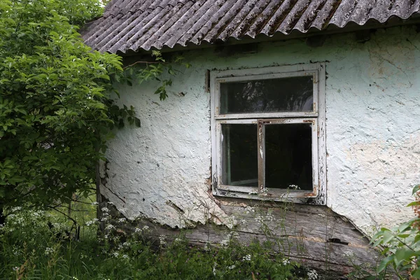 Fragmentos de una casa antigua —  Fotos de Stock