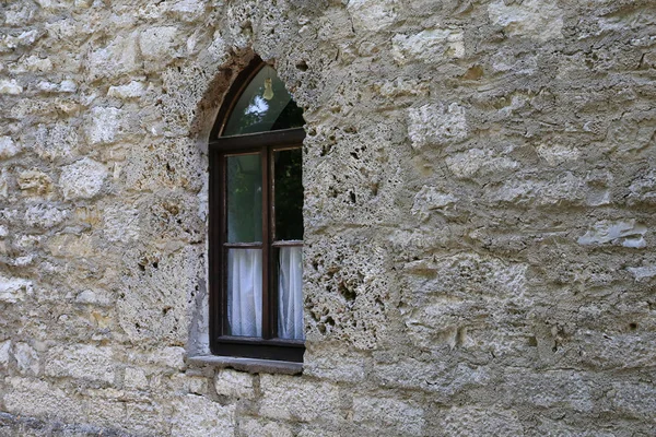 Вікно Стіні Натурального Каменю — стокове фото