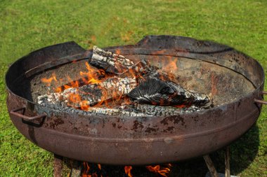 yakın bir Barbekü kömüre up