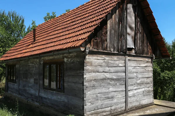 Terk Edilmiş Eski House Parçaları Eski Bir — Stok fotoğraf