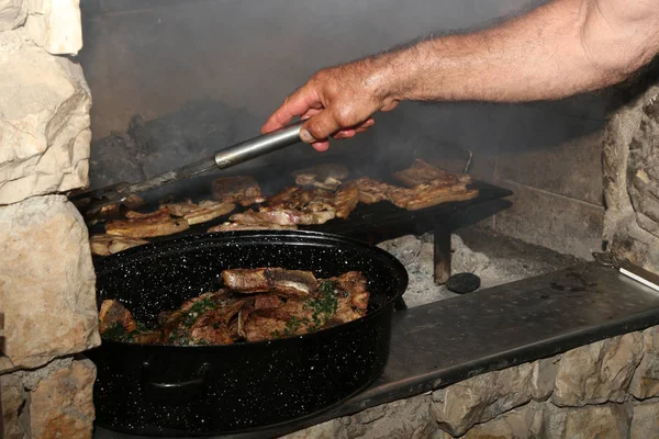 Mięso Jest Grilla Grill Gotowanie — Zdjęcie stockowe