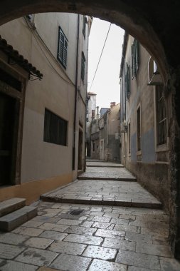 İbenik (Hırvatistan dar sokaklarında)