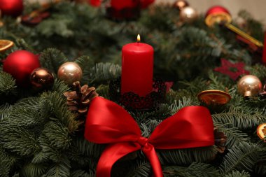 Advent sezon, dört mum yakma. Arka plan.