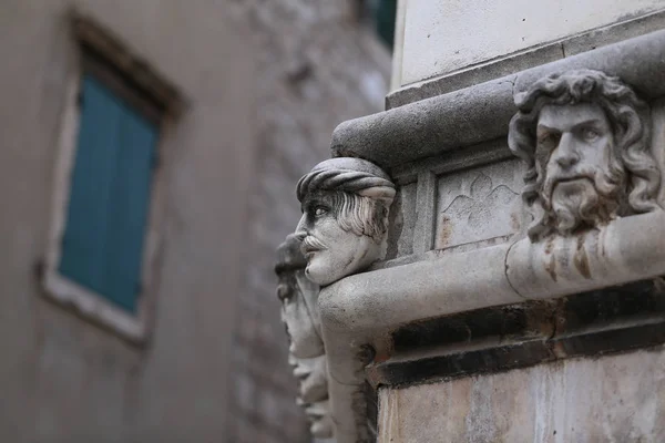 Kathedrale Von Sibenik Berühmte Gesichter Auf Der Seite Der Kathedrale — Stockfoto