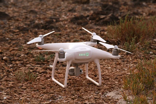 Dron kalkış uçak uçar