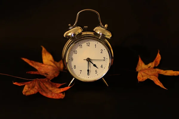 Retro Ρολόι Ξυπνητήρι Σύνθεση Παλιά Συναγερμού Ρολόι — Φωτογραφία Αρχείου