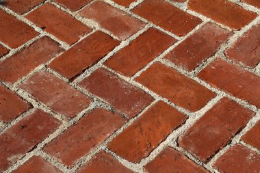 Zigzag içinde ortaya konulan kırmızı tuğla