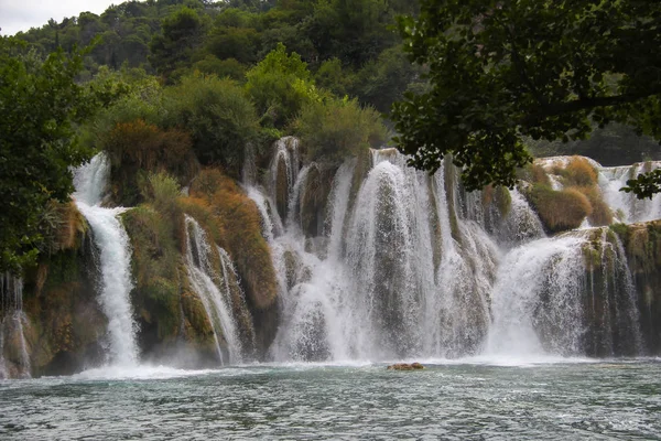 Καλοκαιρινό Τοπίο Καταρράκτες Καταρράκτες Krka Της Κροατίας — Φωτογραφία Αρχείου