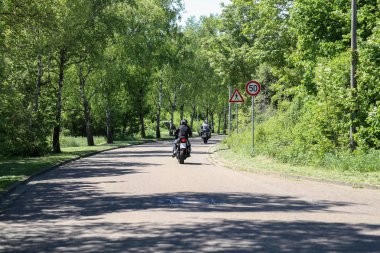 Huş avenue motosiklet sürücü