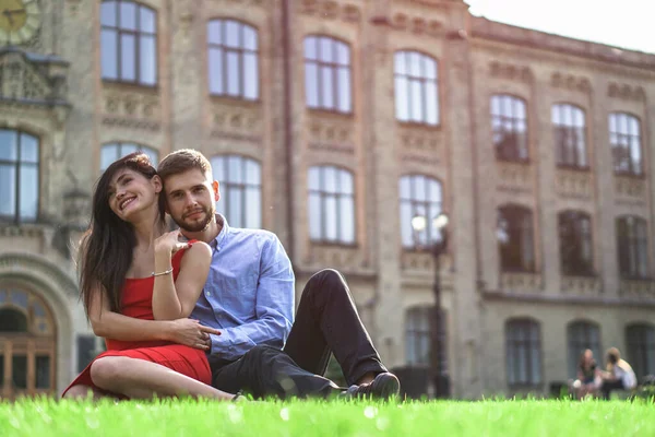 Beautiful Couple Man Woman Sitting Lying Grass Romantic Theme Girl — Stock Photo, Image