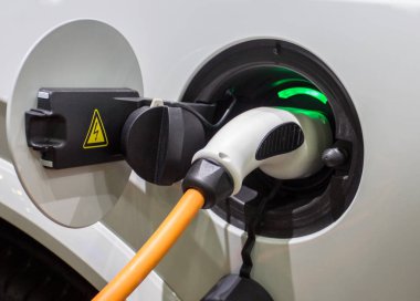 Elektrikli Araba şarj etmek için güç kaynağı.