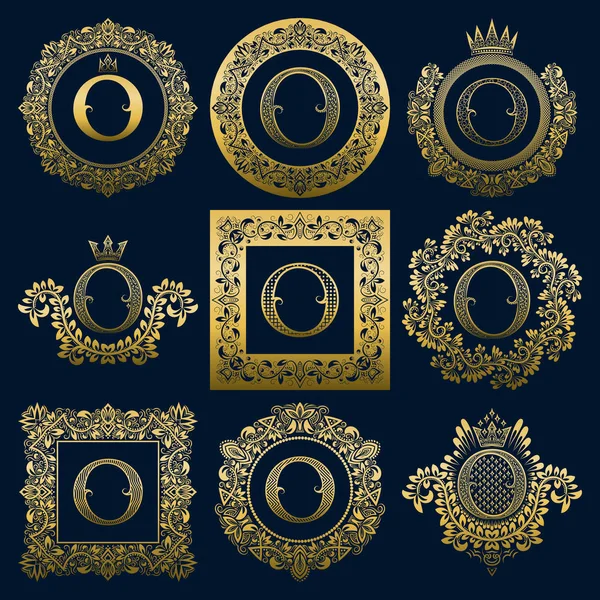 Monogrammes vintage ensemble de lettre O. Logos héraldiques dorés dans des couronnes, des cadres ronds et carrés . — Image vectorielle