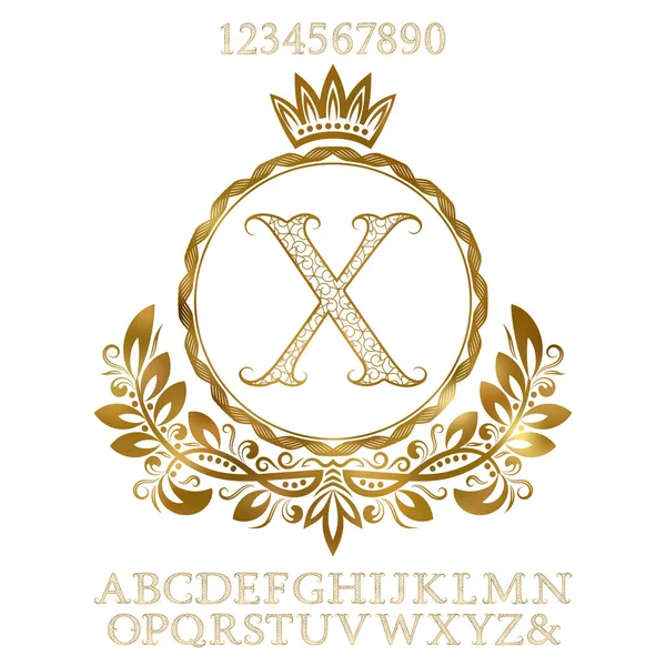Letras y números dorados estampados con monograma inicial en forma de escudo de armas. Brillante fuente y elementos kit para el diseño del logotipo . — Vector de stock