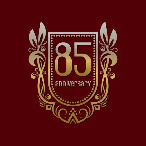 Nyolcvan ötödik évfordulója vintage logo szimbólum. Arany emblémáját, a számok, a pajzs a koszorú. — Stock Vector