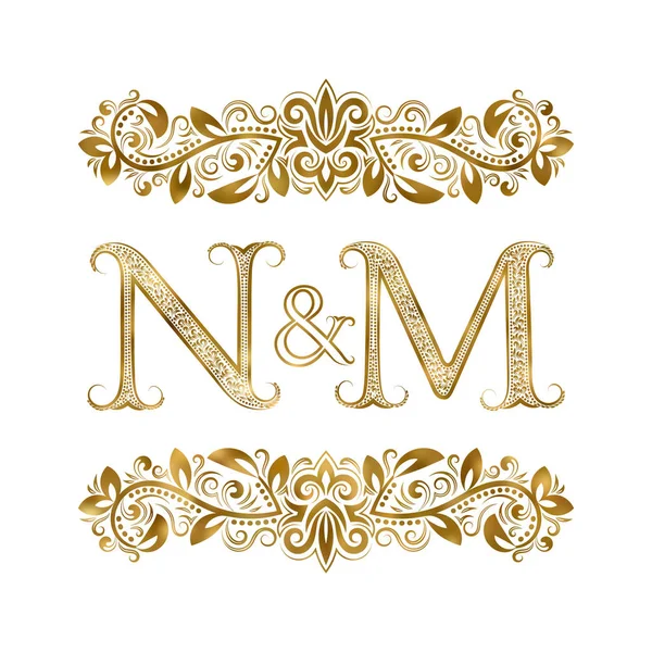 N y M vintage iniciales símbolo del logotipo. Las letras están rodeadas de elementos ornamentales. Boda o socios de negocios monograma en estilo real . — Vector de stock