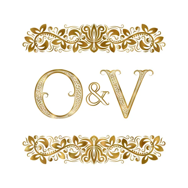 Символ логотипа винтажных инициалов O и V. Буквы окружены декоративными элементами. Монограмма о свадьбе или деловых партнерах в королевском стиле . — стоковый вектор